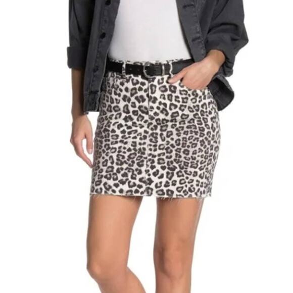 NEW Good American White Black Snow Leopard Animal Print Raw Edge Mini Skirt - Picture 1 of 9